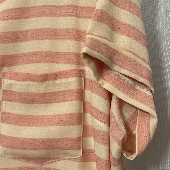 Lauren Conrad top. New.  XXL.  100% polyester - Picture 2 of 4